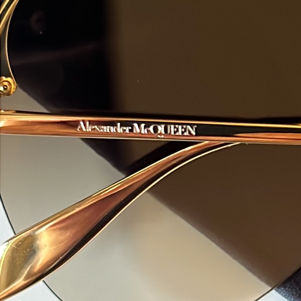 Alexander McQueen sunglasess. NEW! - Picture 10 of 15